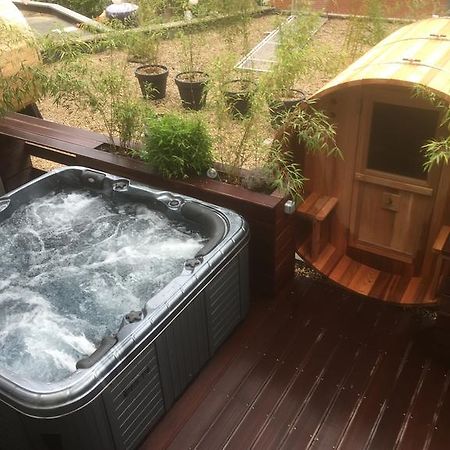 Suite 40 Jacuzzi & Sauna By Malmedreams مالميدي المظهر الخارجي الصورة